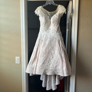 Contour wedding dress